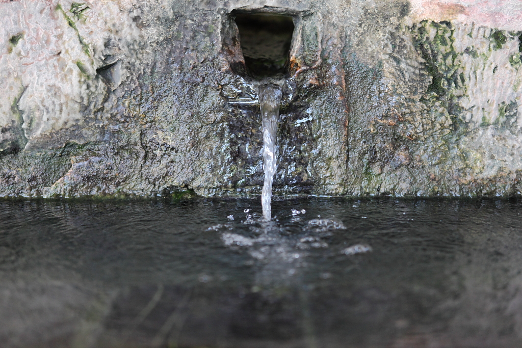 תמונת רקע לדף המחשת מעיין שכבה